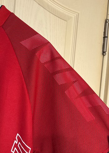 Kırmızı Spor Erkek Tişörtü Velcro Detaylı - Görsel 3