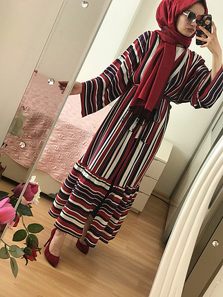 38 Beden Uzun fırfırlı abaya