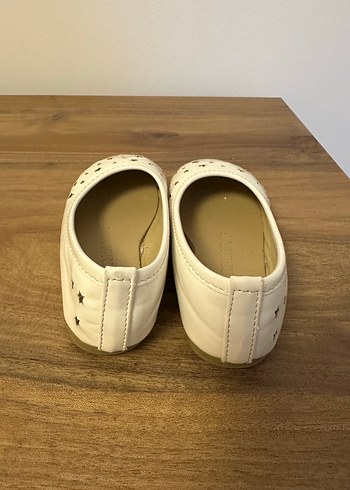 Beyaz Kız Çocuk Rugan Babet - Görsel 4