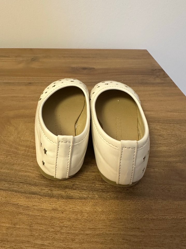 Beyaz Kız Çocuk Rugan Babet - Görsel 4