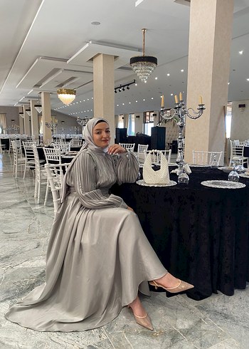 Gri parlak Elbise - Görsel 4