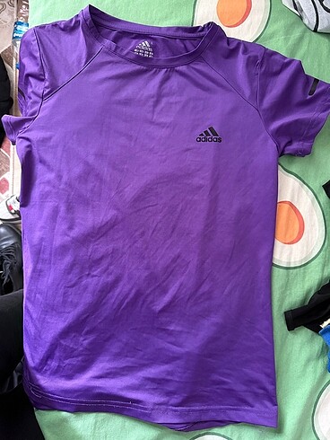 Adidas tişört