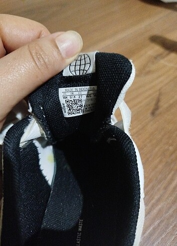 27 Beden Adidas çocuk ayakkabı