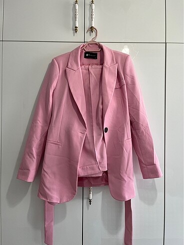 Diğer Pembe kuşaklı ceket pantolon takım