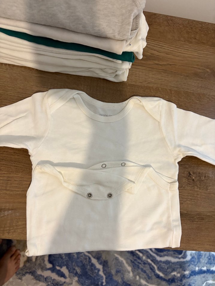 Beyaz Çocuk Atlet - Görsel 2