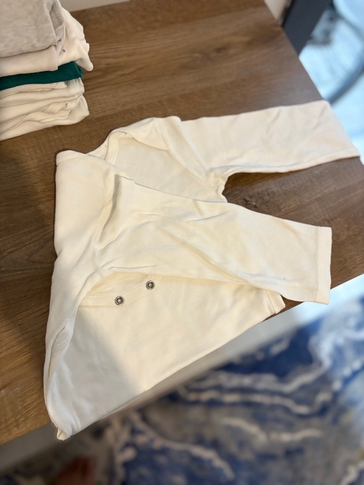 Beyaz Çocuk Atlet - Görsel 3