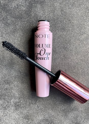 Note Note Volume One Touch Maskara