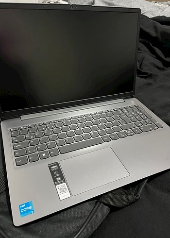 Gri Lenovo Dizüstü Bilgisayar - Görsel 3