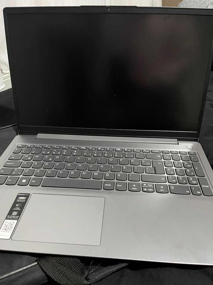 Gri Lenovo Dizüstü Bilgisayar - Görsel 2