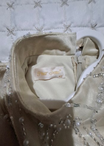 Bej Nakışlı Uzun Kollu Vintage Nişan Elbisesi - Görsel 4