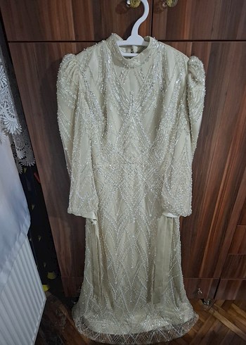 Bej Nakışlı Uzun Kollu Vintage Nişan Elbisesi - Görsel 3