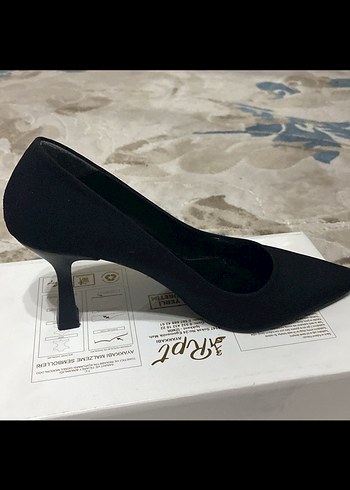 Siyah Modern Klasik Stiletto Topuklu Kadın Ayakkabı - Görsel 3