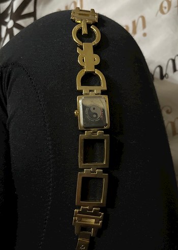 Altın Renkli Klasik Kadın Saati - Görsel 2