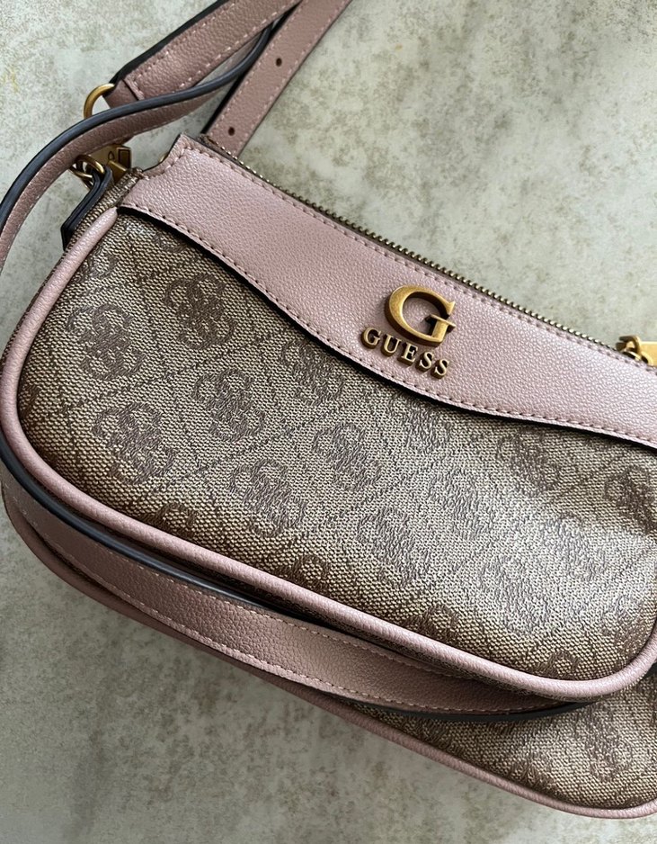 Guess Pembe Zincir Detaylı Deri Kadın Çanta - Görsel 2