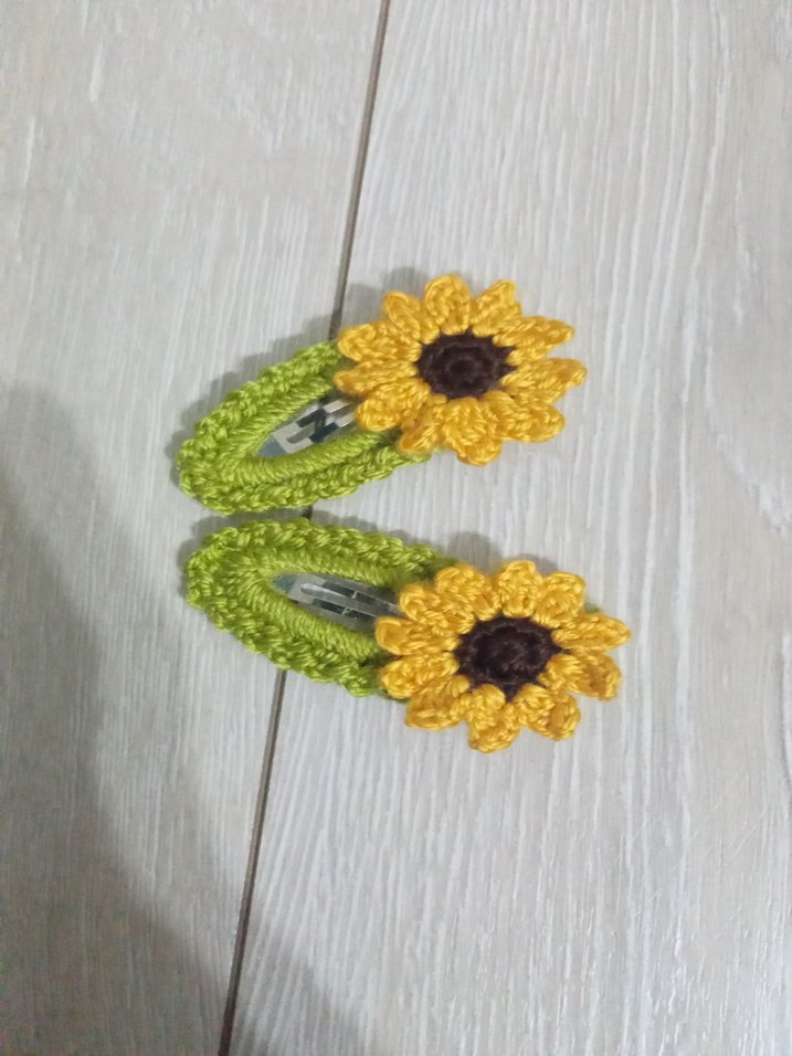 Sarı Çiçekli Örgü Çocuk Toka Seti - Görsel 3