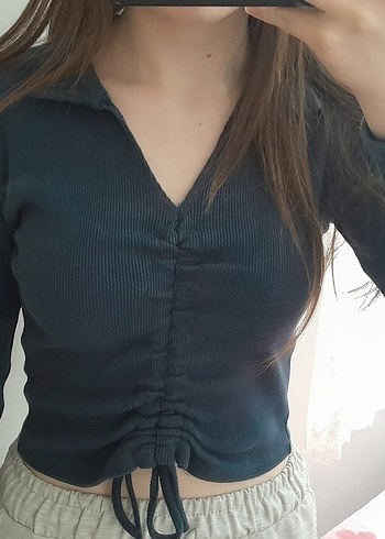 l Beden lacivert yakalı crop