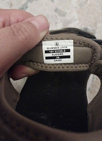 39 Beden haki Renk sandalet#derimod#nike#adidas#
