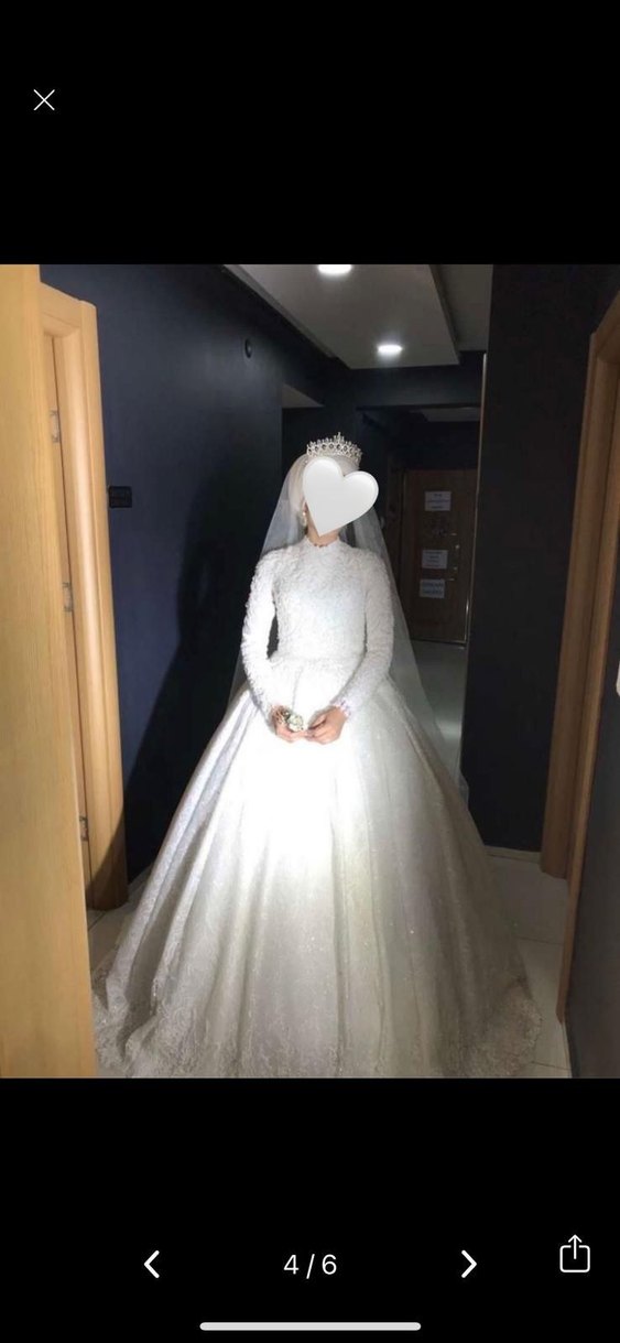 Uzun Kollu Yüksek Yakalı Prenses Gelinlik - Görsel 2