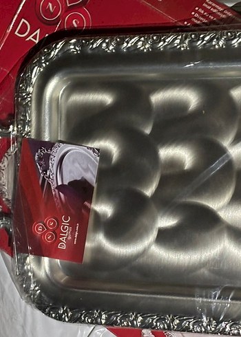 Kırmızı Parlak Metal Tepsi - Görsel 3