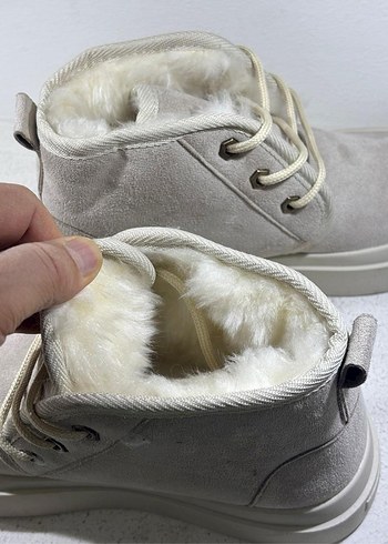 Bej Süet Kürklü Kadın Dolgu Topuk Bot - Görsel 2