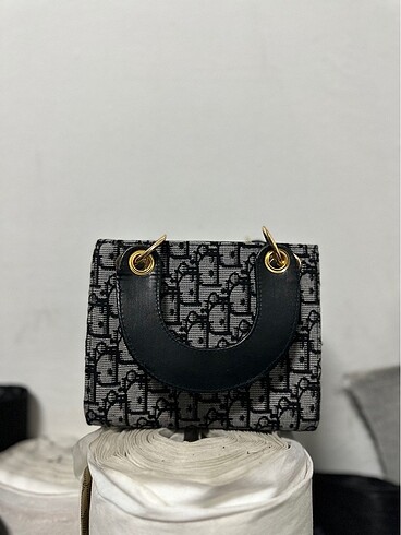 Diğer Christian Dior Medium Lady Dior