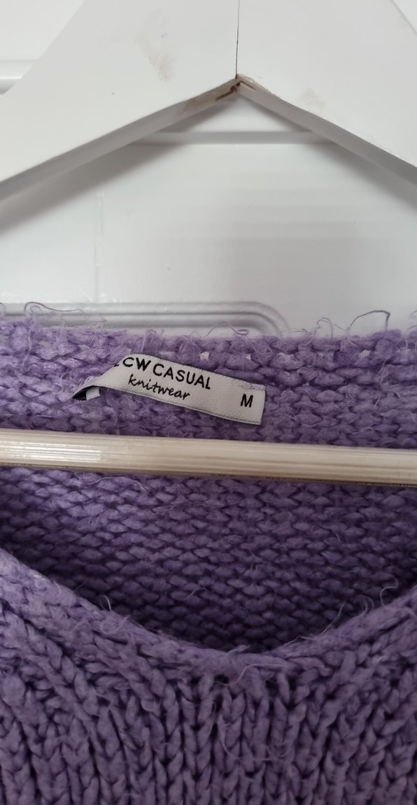 Mor V Yakalı Örgü Kazak - Görsel 3