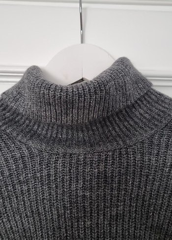 Gri Balıkçı Yaka Örgü Crop Kazak - Görsel 3