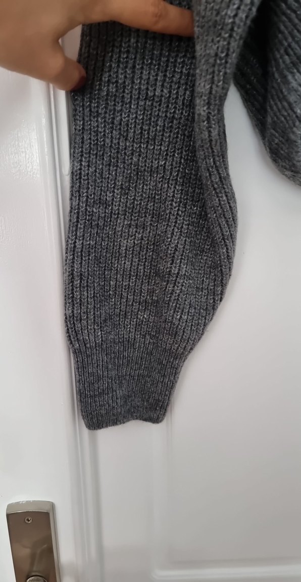 Gri Balıkçı Yaka Örgü Crop Kazak - Görsel 4