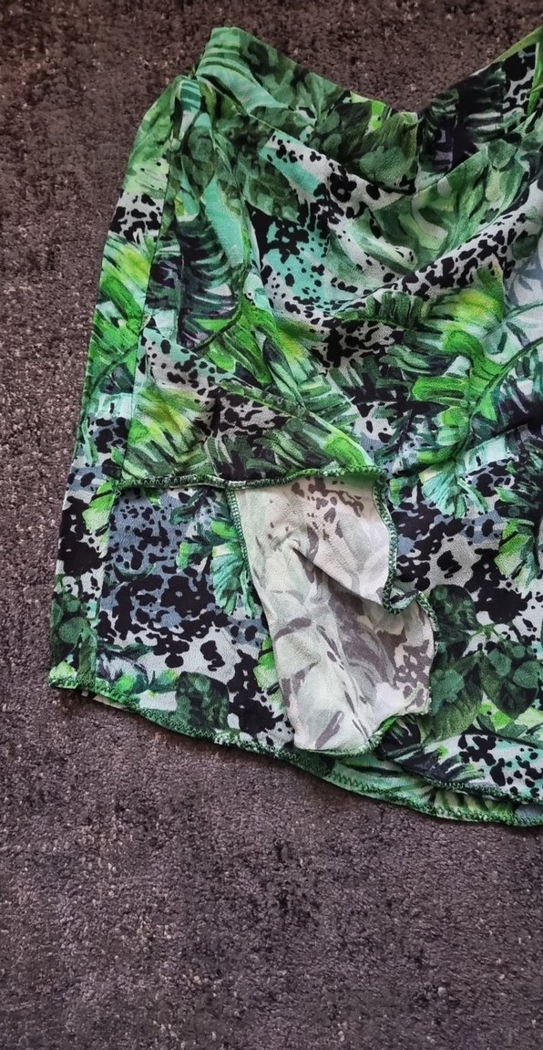 Koton Yeşil Çiçekli Yırtmaç Mini Etek - Görsel 2