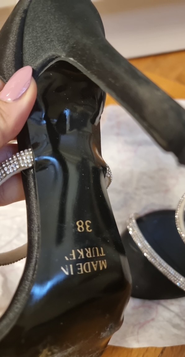 Taşlı Üç Bantlı Siyah Topuklu Ayakkabı - Görsel 4