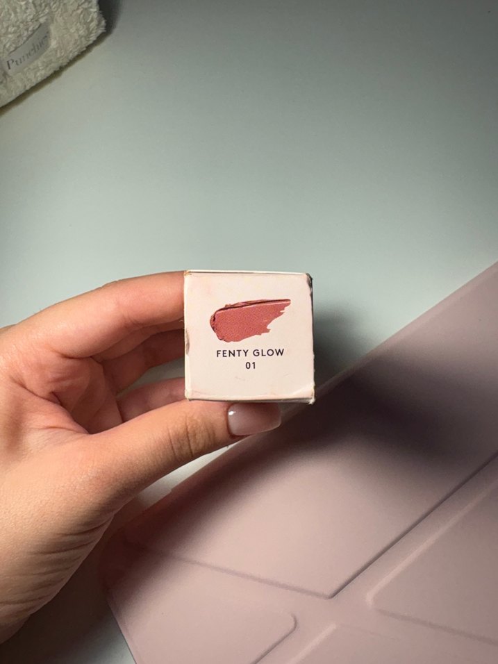 Fenty Beauty Gloss Bomb Lip Gloss 01 - Görsel 4