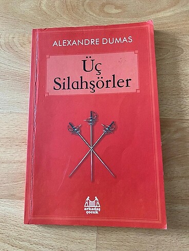 Üç Silahşörler çocuk kitabı