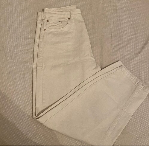 38 Beden beyaz Renk Defacto krem rengi mom jean kot pantolon