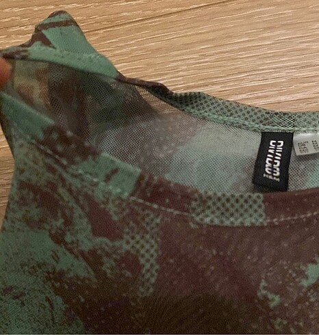m Beden yeşil Renk H&M yesil kahverengi desenli transparan tul ust