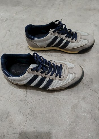 Adidas Gri Beyaz Bağcıklı adidas Spor Ayakkabı 39 no