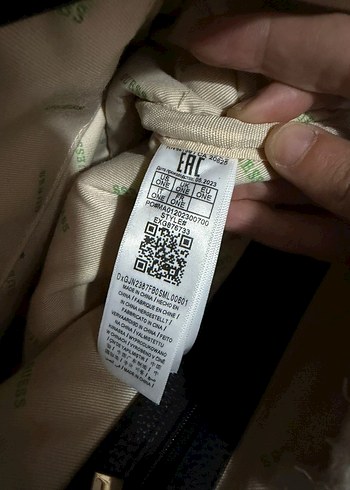 Siyah Parlak Deri Kadın Sırt Çantası - Görsel 4