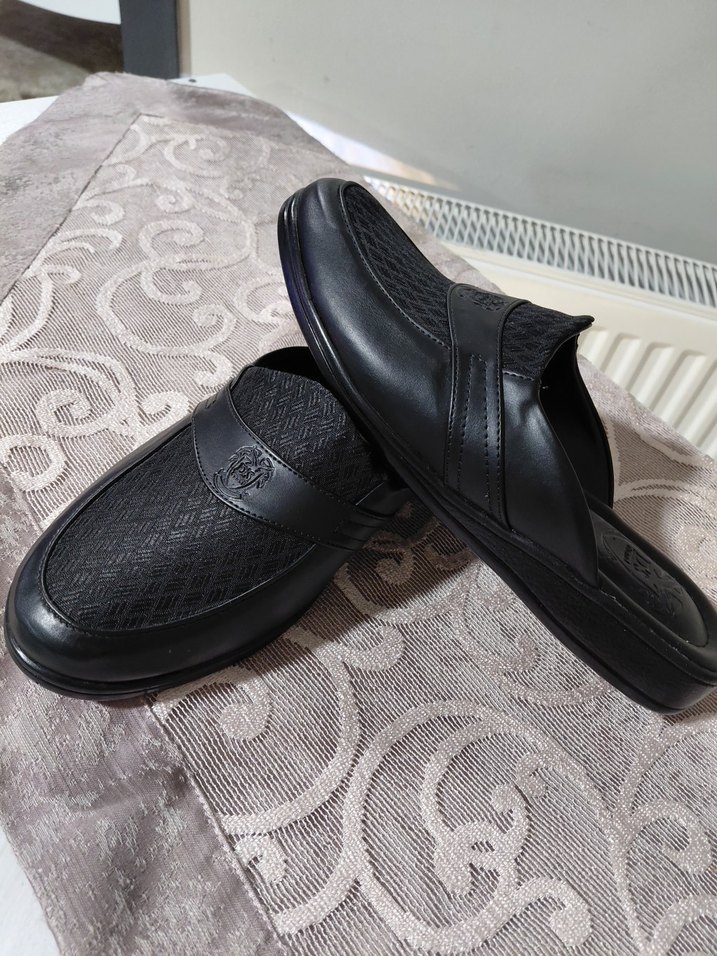 Klasik Siyah Tokalı Erkek Ev Terliği - Görsel 3