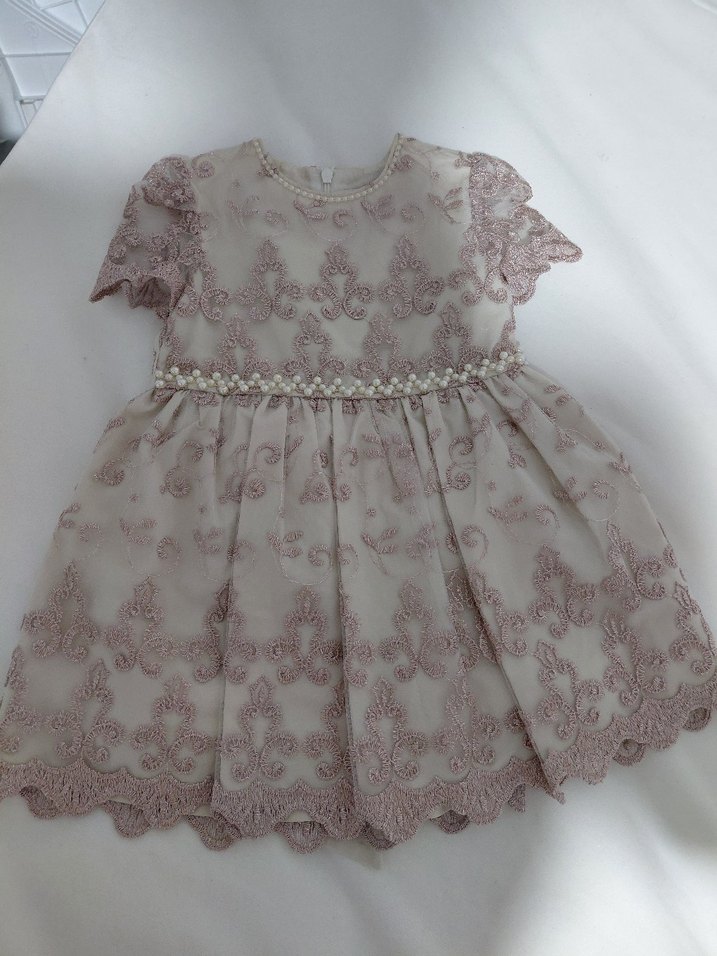 Kız Çocuk Bej Dantel Nakışlı Klasik Elbise - Görsel 2