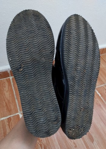 Koyu Siyahönü cırt cırtlı Erkek Çocuk Özel Ayakkabı - Görsel 3