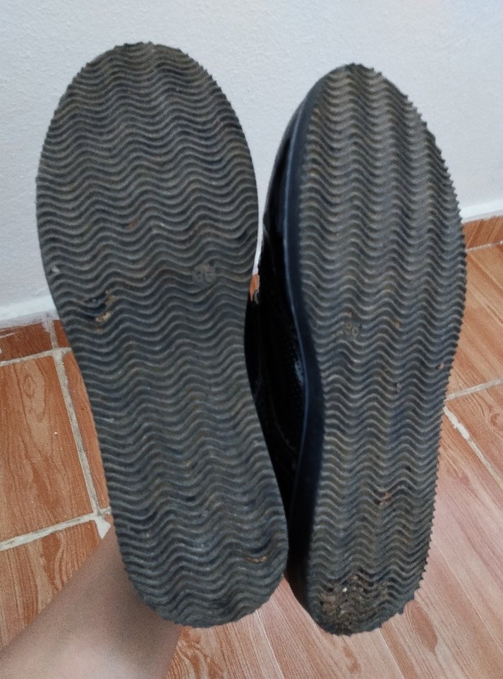 Koyu Siyahönü cırt cırtlı Erkek Çocuk Özel Ayakkabı - Görsel 3