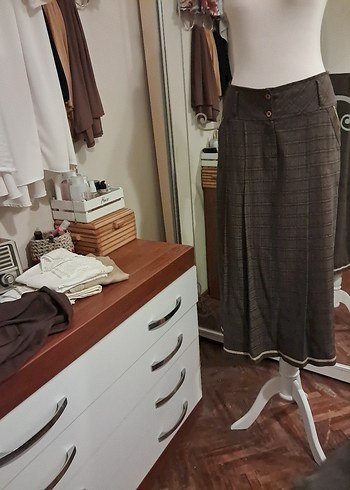 Gri Kahverengi Piliseli Midi Etek