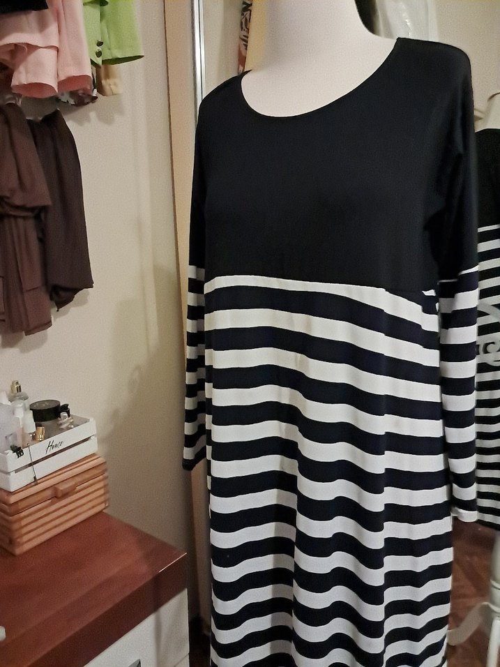 Uzun Kollu Siyah Beyaz Çizgili Hamile Elbisesi - Görsel 2