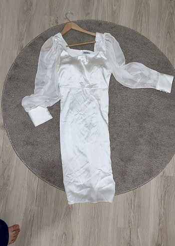 Parlak Beyaz saten nikah elbisesi - Görsel 2