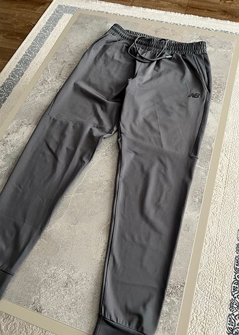 NewBalance Gri Erkek Outdoor Rahat Kesim Eşofman Altı - Görsel 2