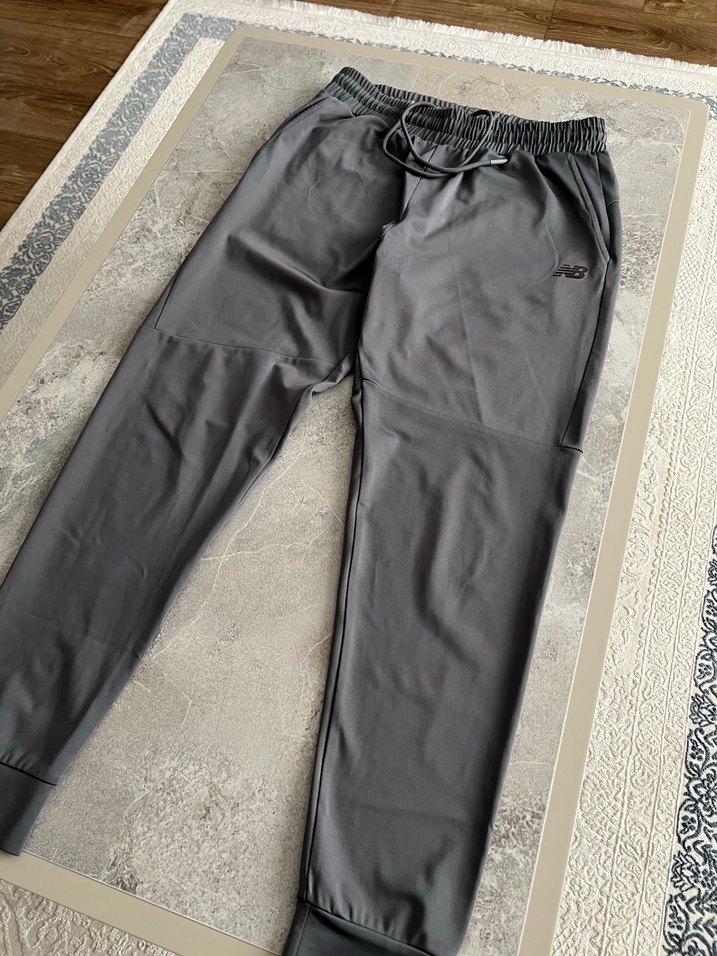 NewBalance Gri Erkek Outdoor Rahat Kesim Eşofman Altı - Görsel 2