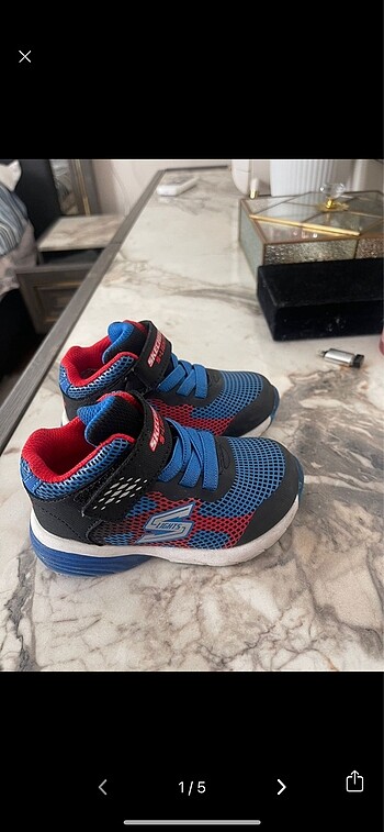 Skechers