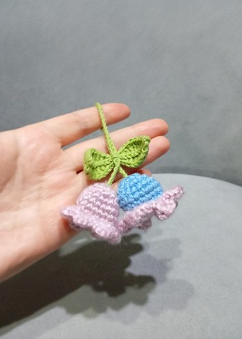 El Örgüsü Renkli Kadın Anahtarlık - Görsel 2