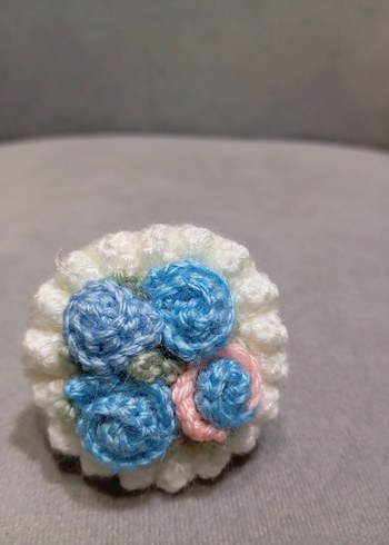 Renkli Örgü Kadın anahtarlık - Görsel 2