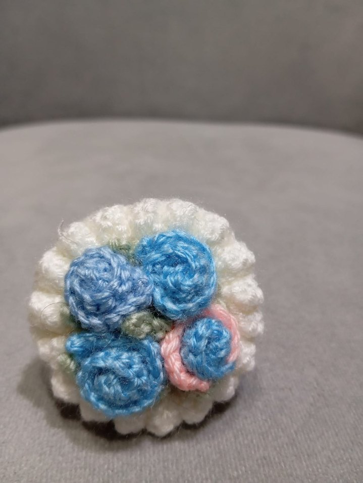 Renkli Örgü Kadın anahtarlık - Görsel 2