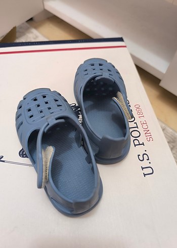 21 Beden Gri Tokalı Erkek Çocuk Sandalet